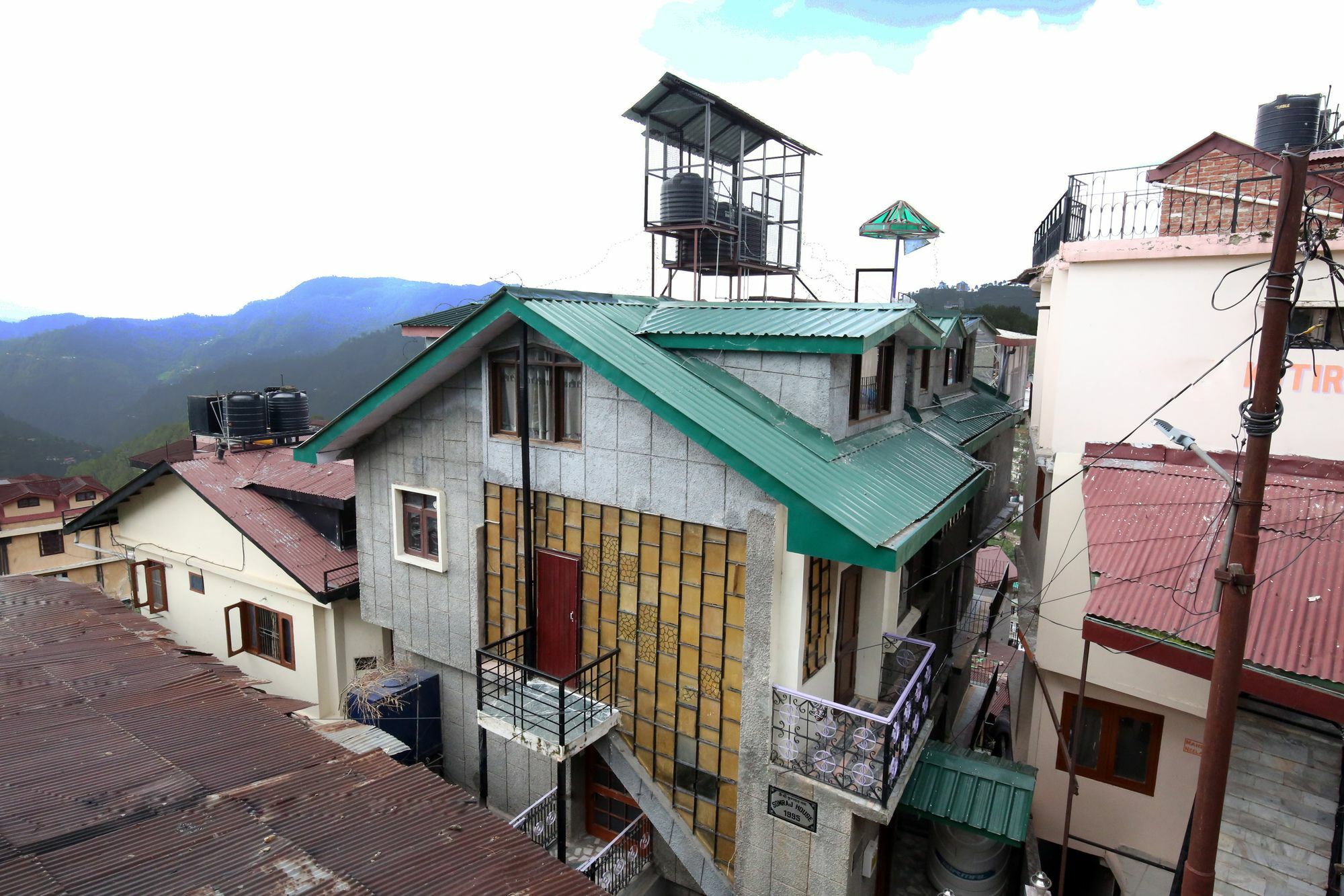 ホテル Serene 2Bhk Abode In Isbt Tutikandi, シムラー エクステリア 写真